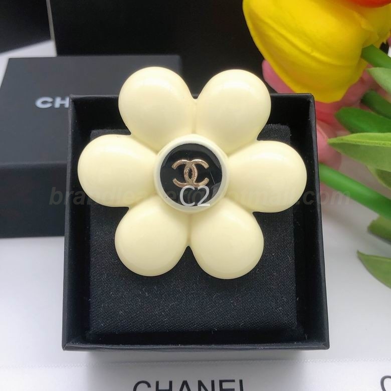 Chanel Brooch 498